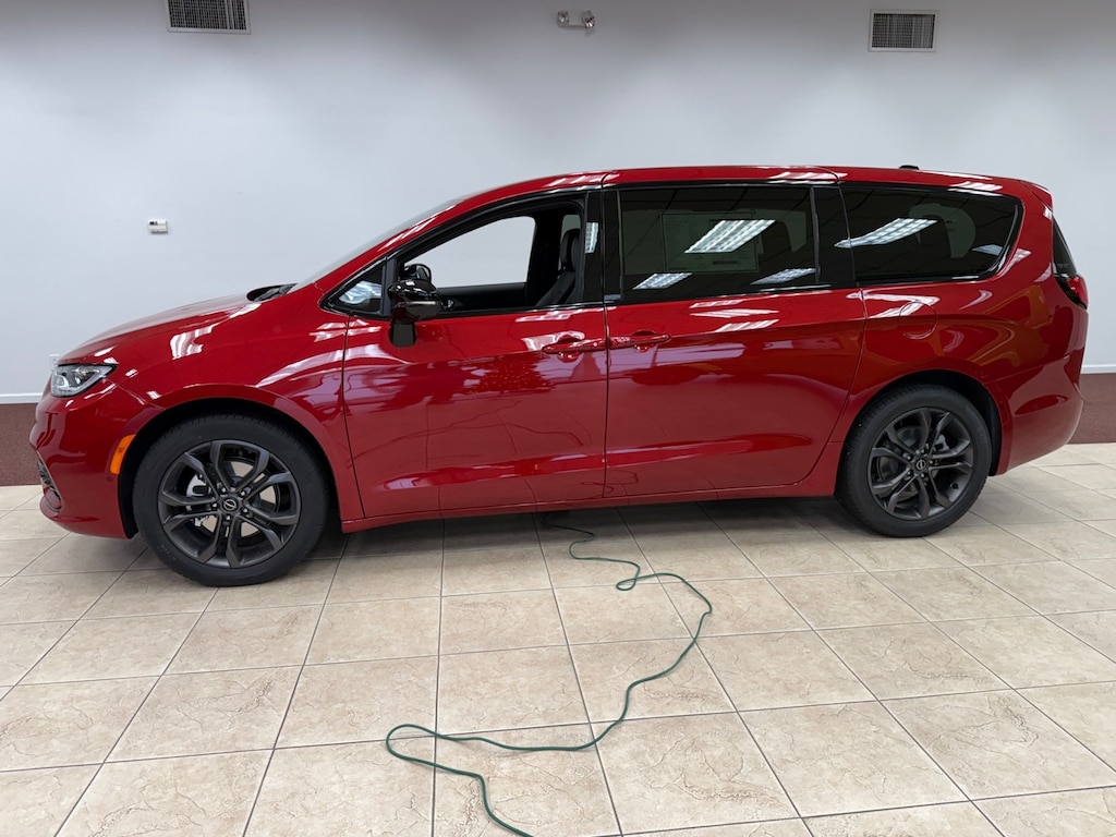 New 2026 Chrysler Pacifica Select Passenger Van