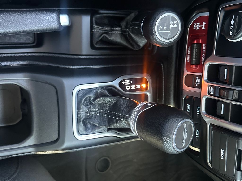 2025 Jeep Gladiator Mojave - Photo 29