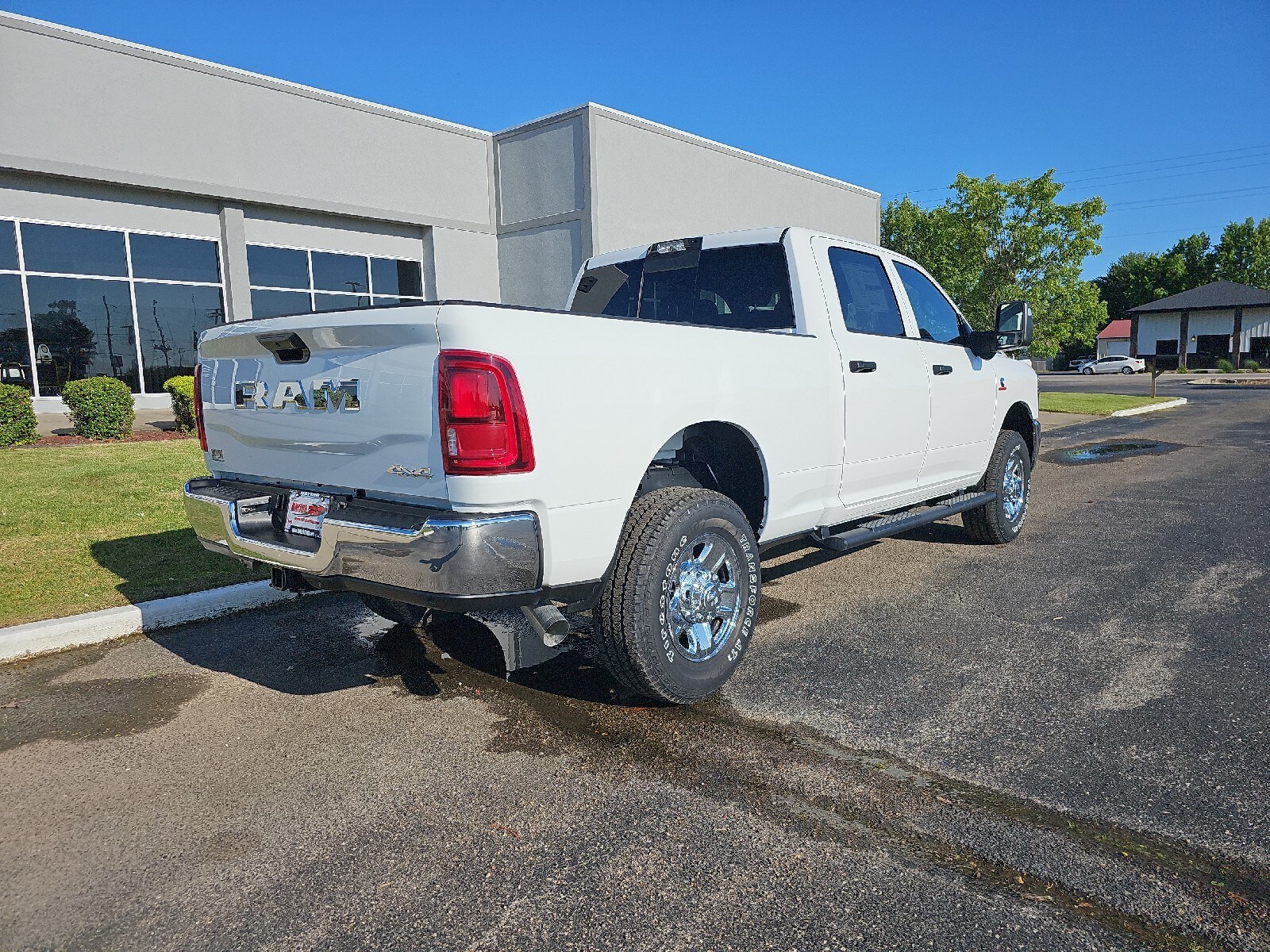 2025 Ram 2500 Tradesman photo 4