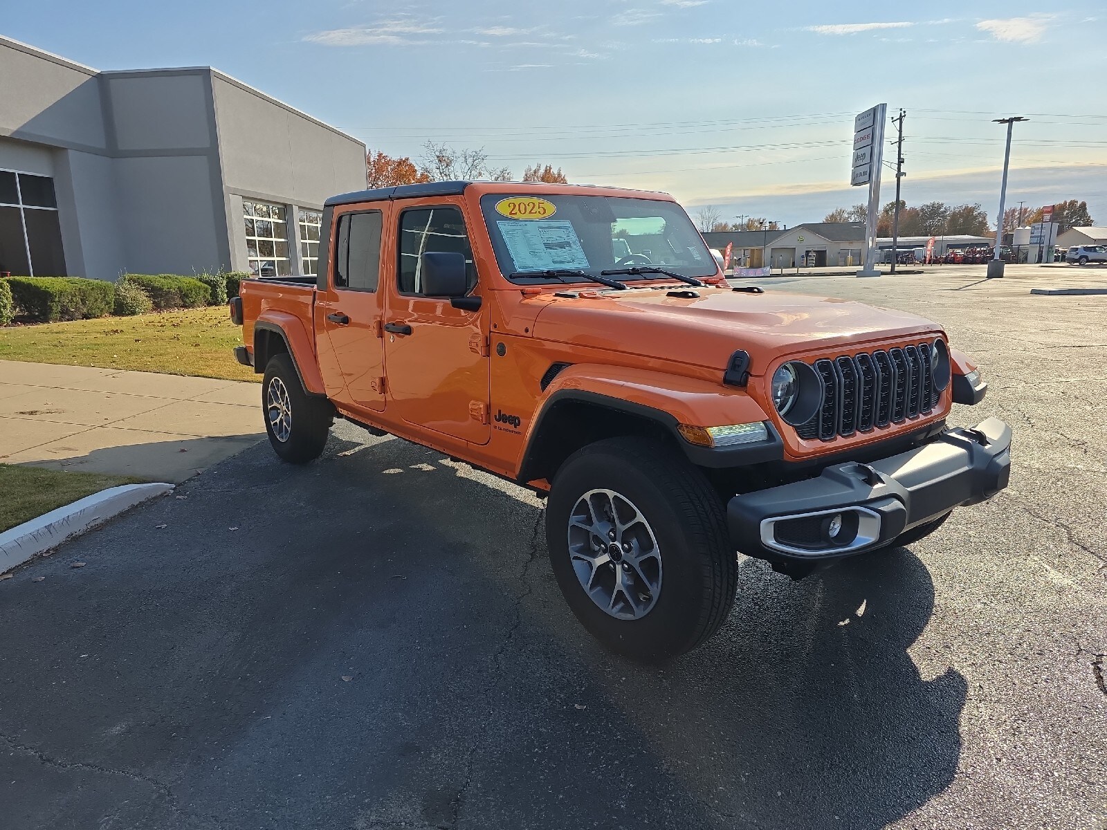 2025 Jeep Gladiator Sport S photo 2