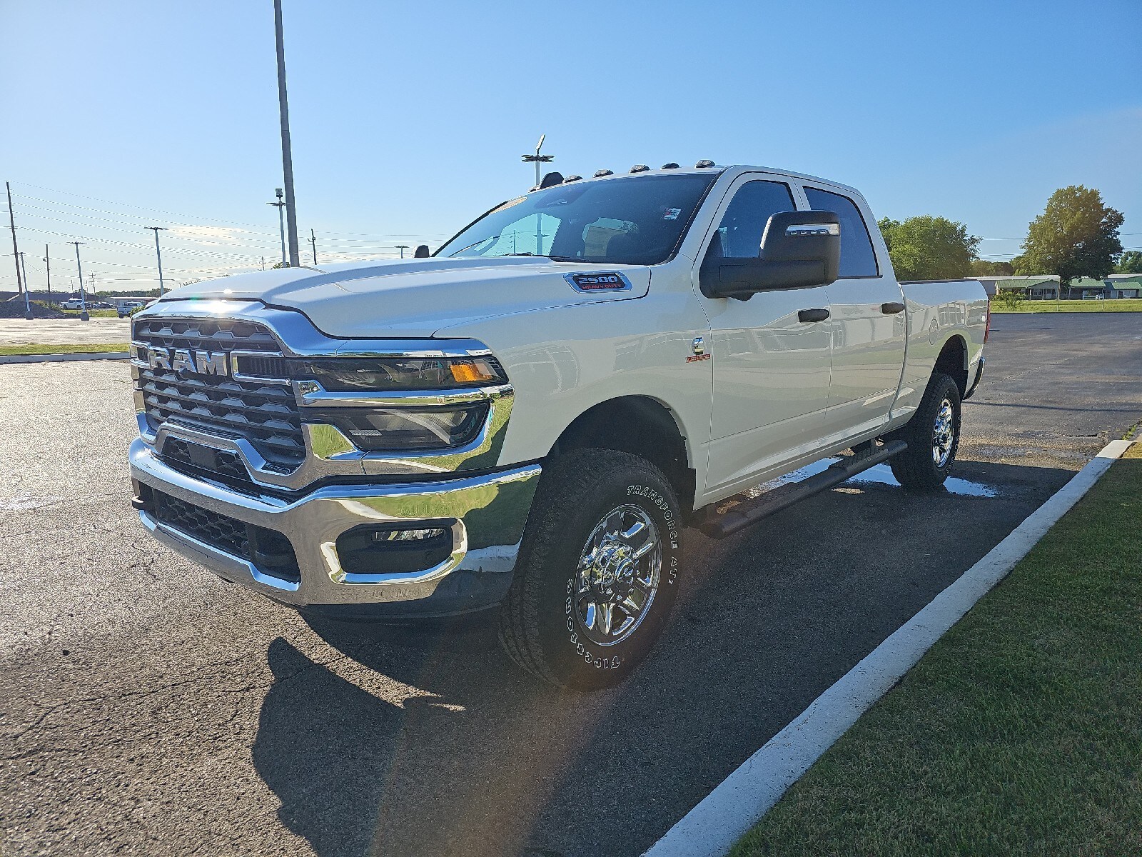 2025 Ram 2500 Tradesman photo 2