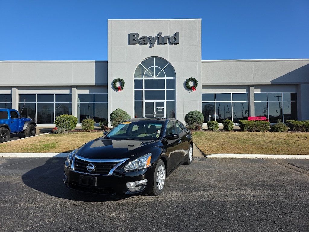 Used 2015 Nissan Altima 2.5 Sedan