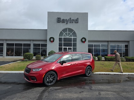 2026 Chrysler Pacifica Select Passenger Van