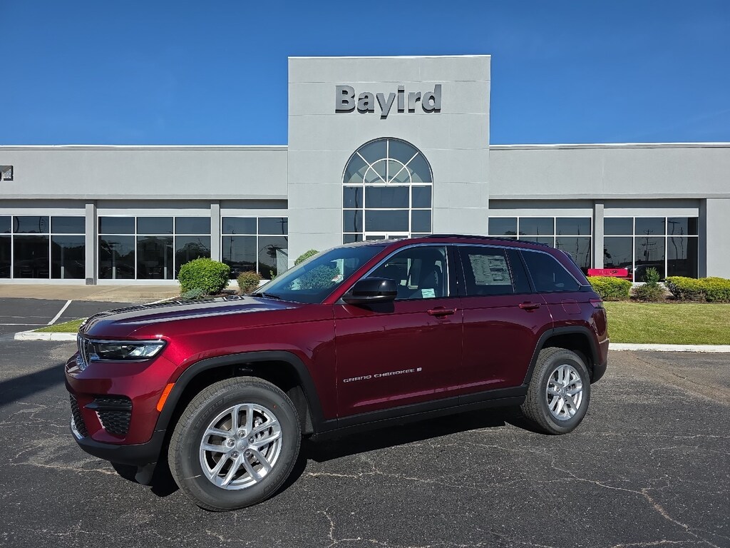 New 2026 Jeep Grand Cherokee Laredo Sport Utility