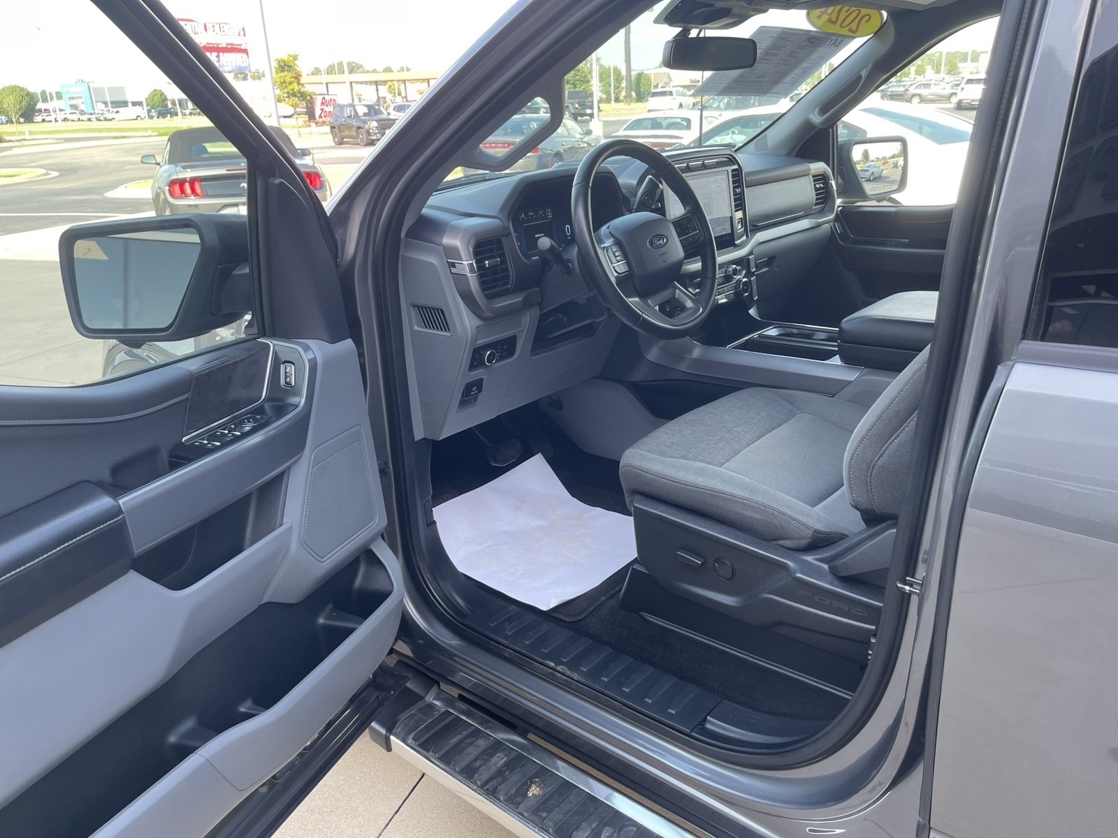2024 Ford F-150 XLT - Photo 10