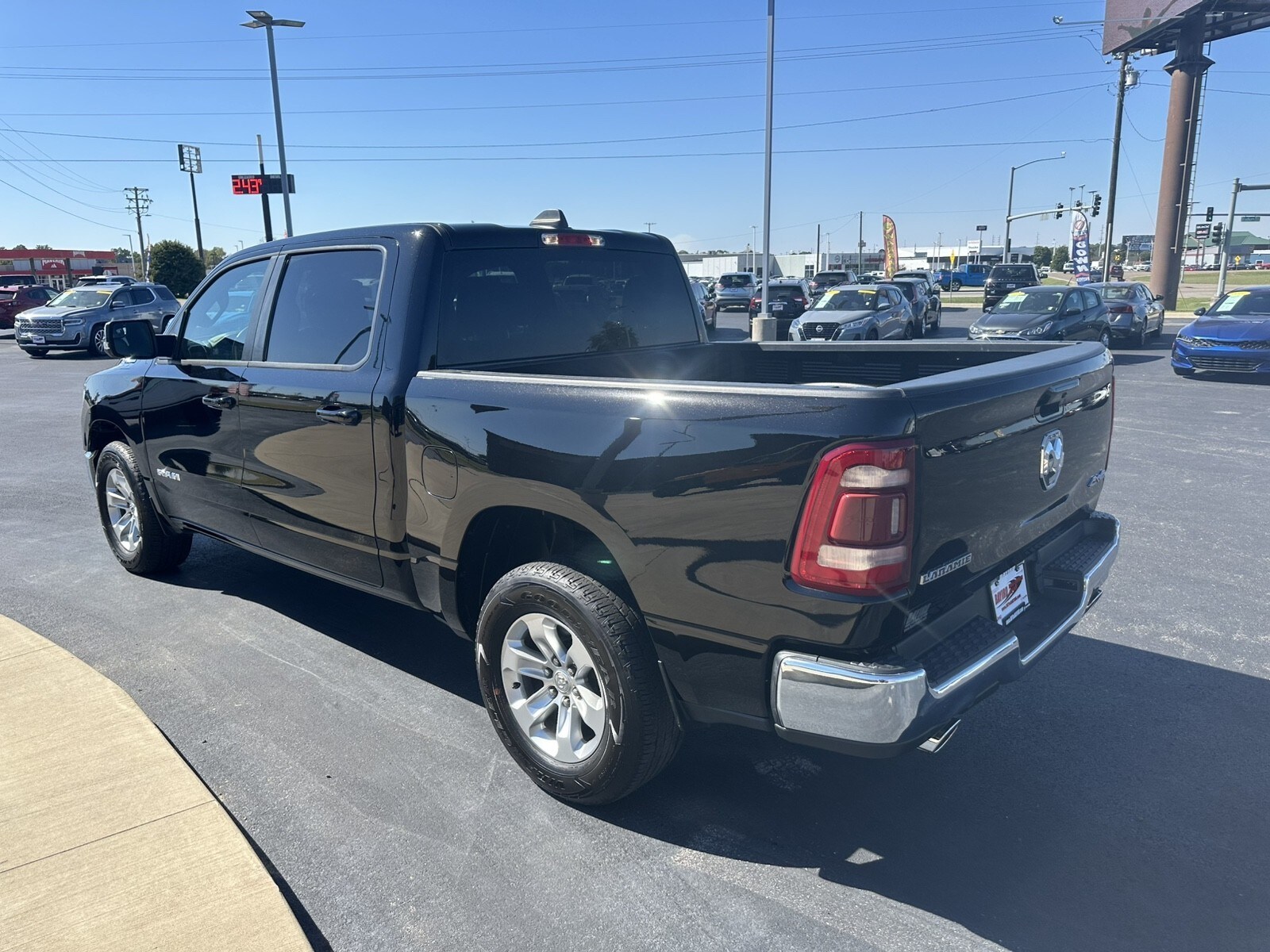2024 Ram 1500 Laramie photo 3