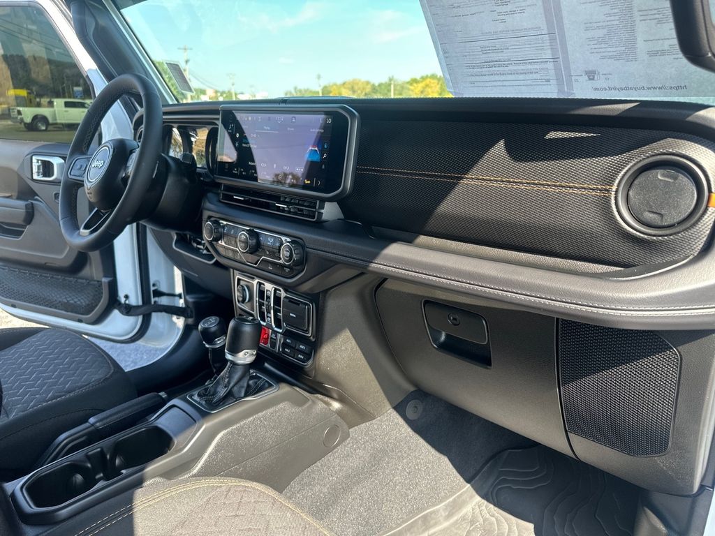 2025 Jeep Gladiator Mojave - Photo 20