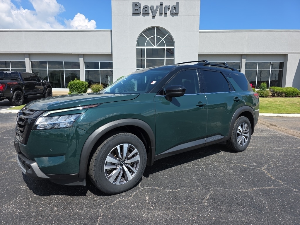 Used 2023 Nissan Pathfinder SL SUV