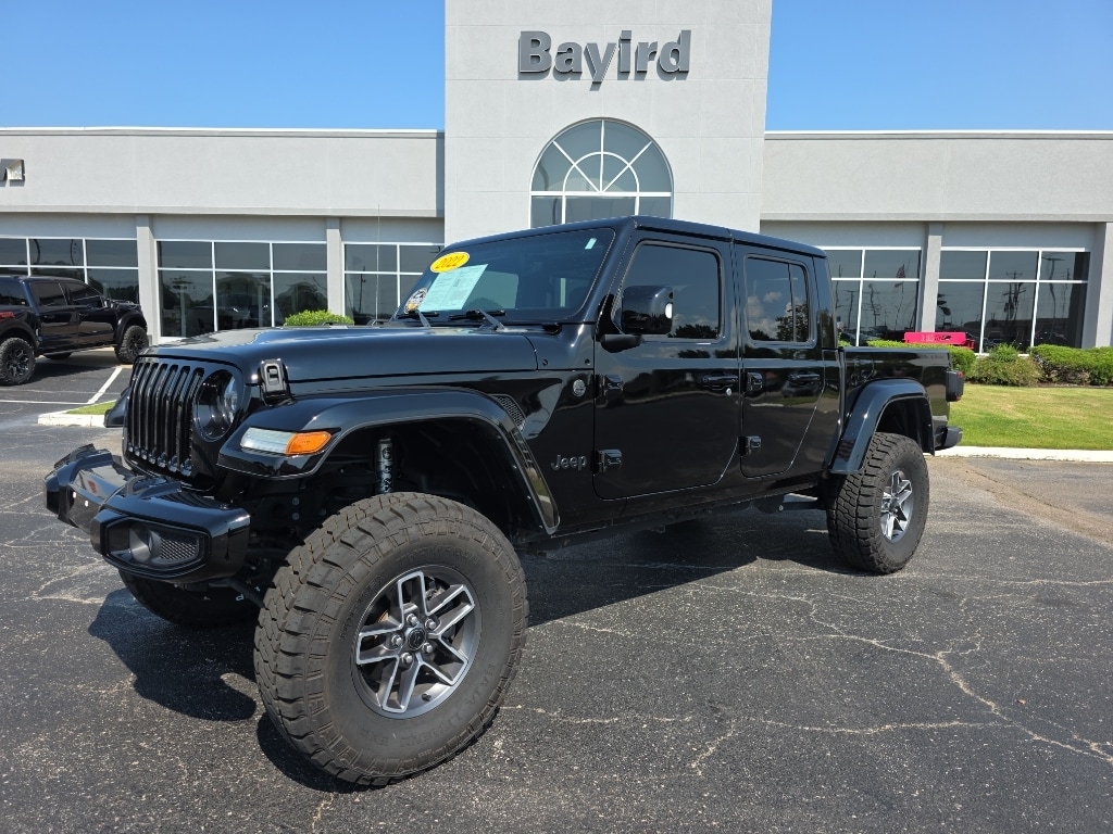 Used 2022 Jeep Gladiator Overland Truck Crew Cab