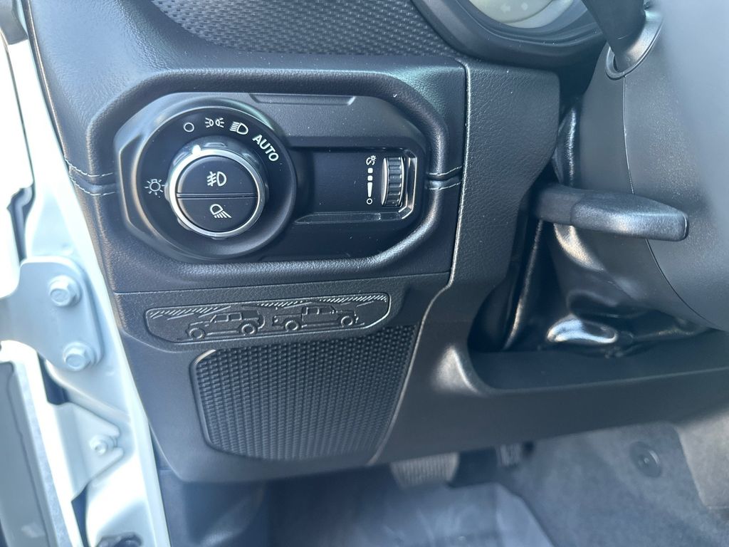 2025 Jeep Gladiator Mojave - Photo 22
