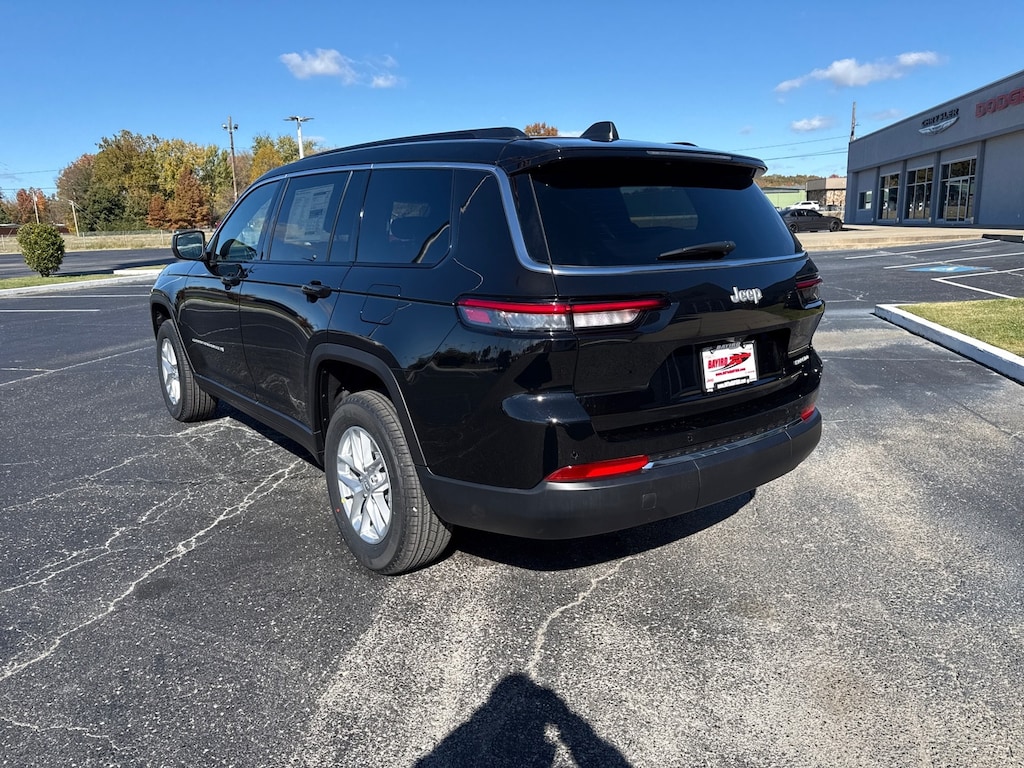 New 2025 Jeep Grand Cherokee L Laredo Sport Utility