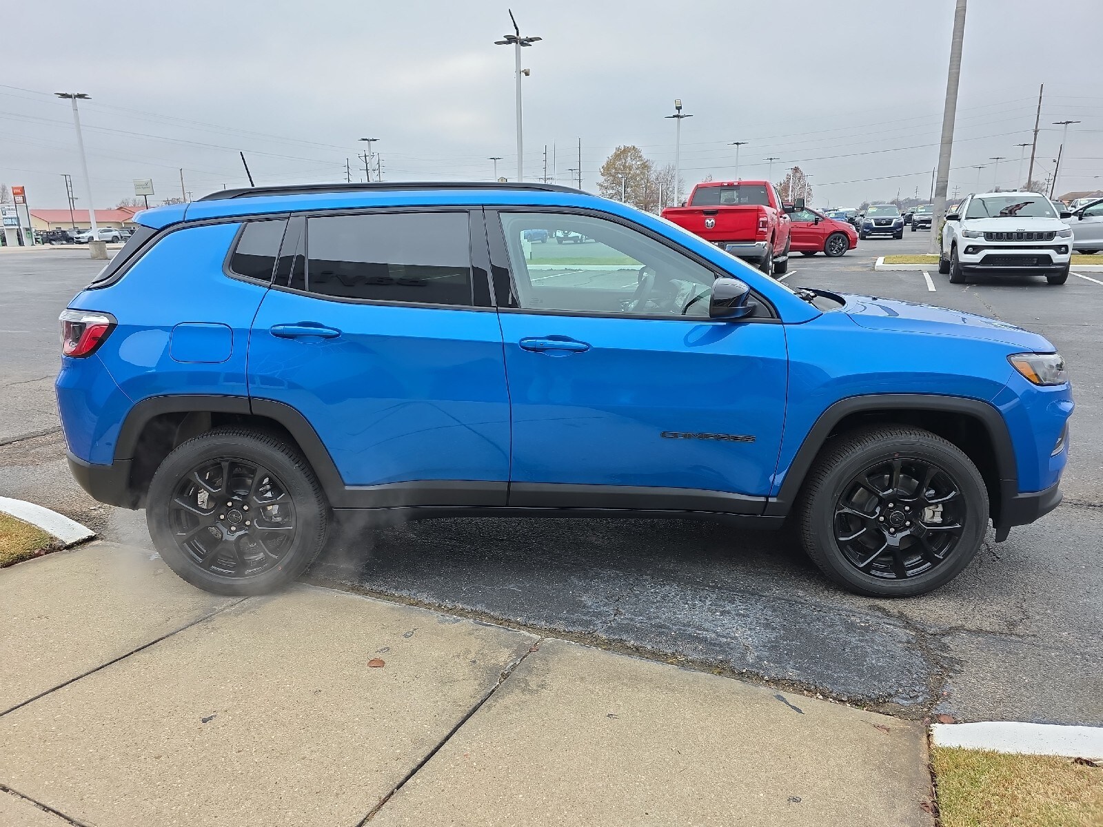 2026 Jeep Compass Latitude Altitude photo 4