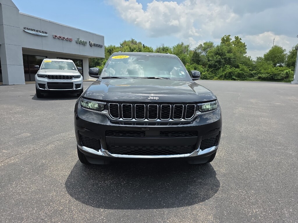 New 2025 Jeep Grand Cherokee L LAREDO X 4X4 Sport Utility