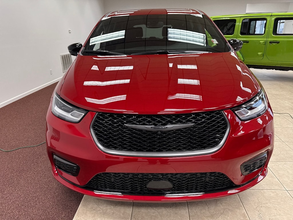 New 2026 Chrysler Pacifica Select Passenger Van