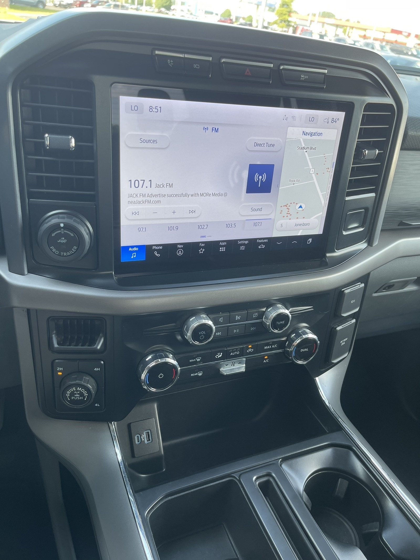2024 Ford F-150 XLT - Photo 17