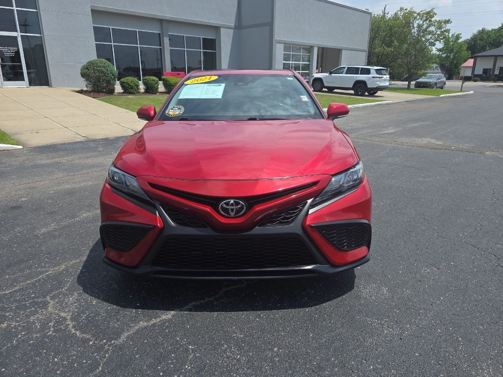 Used 2021 Toyota Camry SE Sedan
