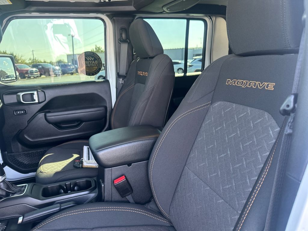 2025 Jeep Gladiator Mojave - Photo 13