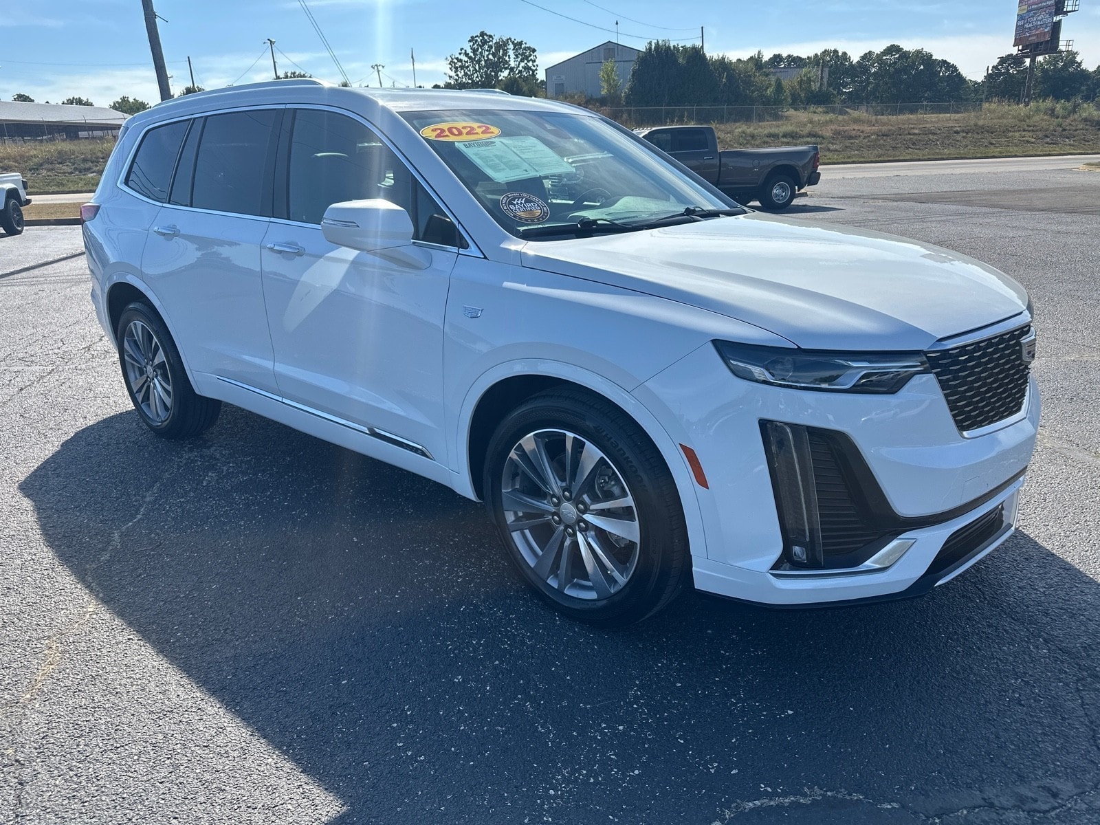 White 2022 Cadillac XT6 Premium Luxury FWD SUV / Crossover Front-Wheel Drive Automatic