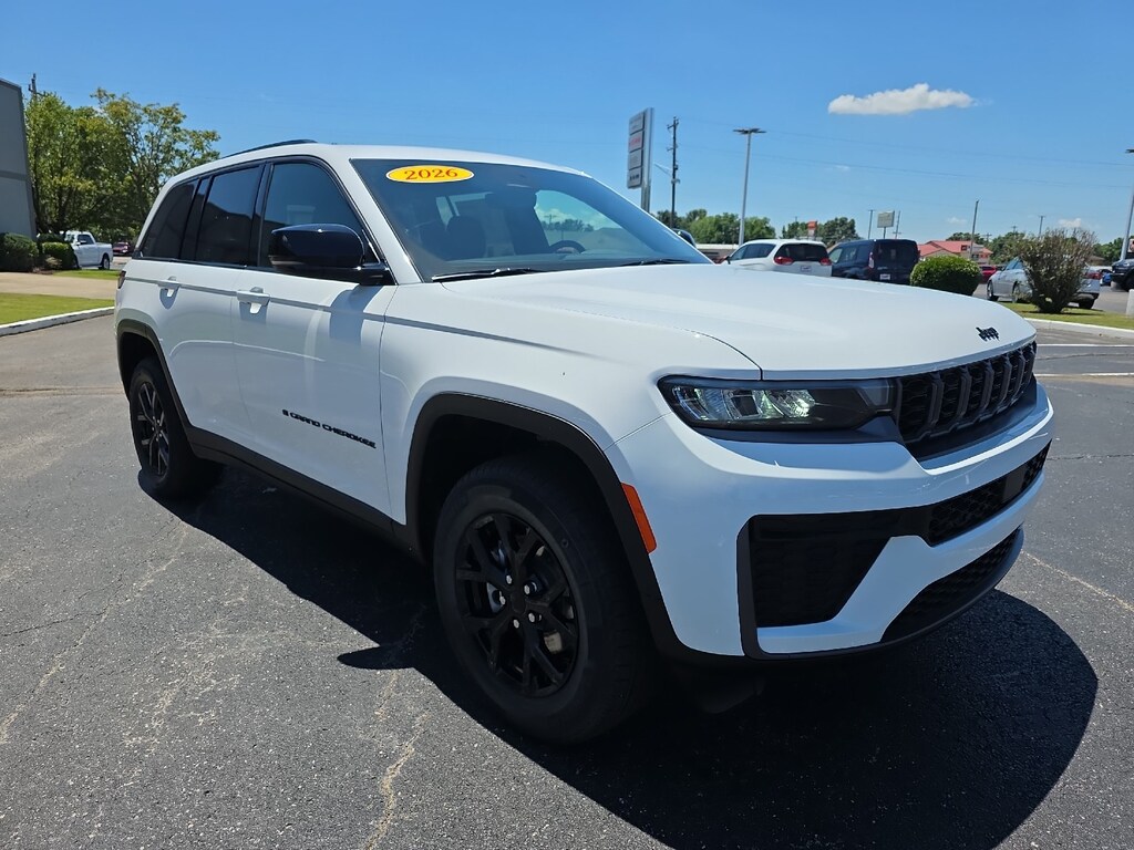 New 2026 Jeep Grand Cherokee Laredo Sport Utility