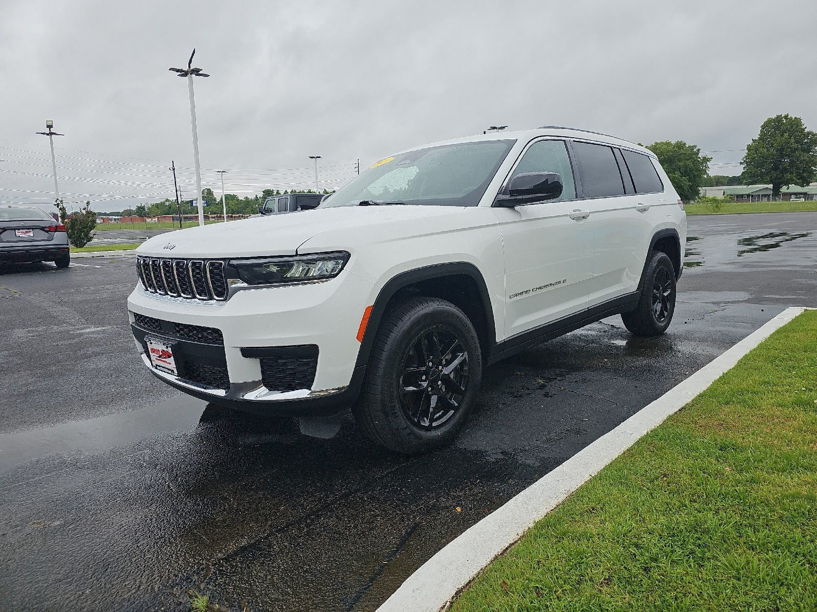 Used 2023 Jeep Grand Cherokee L Laredo with VIN 1C4RJKAG1P8894100 for sale in Dexter, MO