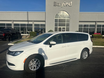 2021 Chrysler Voyager LX Van Passenger Van
