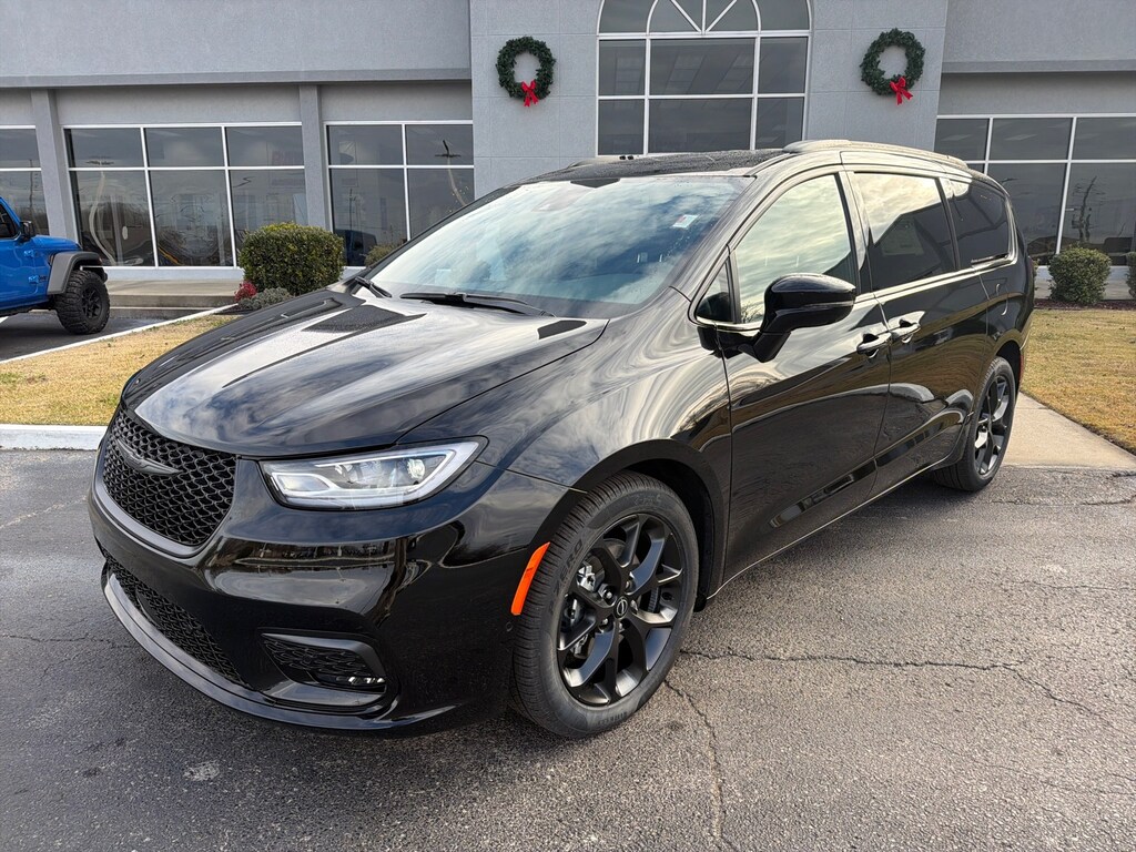 New 2026 Chrysler Pacifica Select Passenger Van