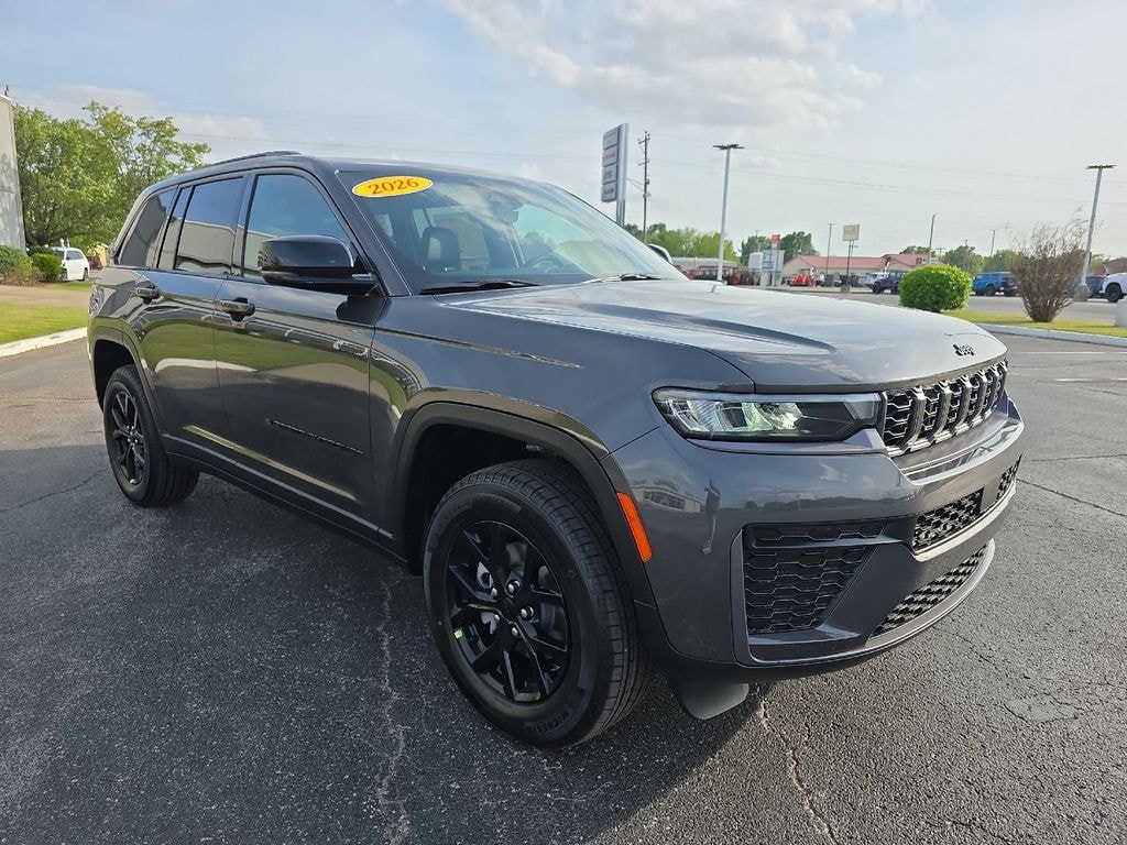 New 2026 Jeep Grand Cherokee Laredo Sport Utility