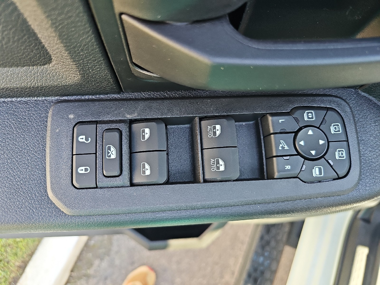 2025 RAM 2500 Tradesman - Photo 11