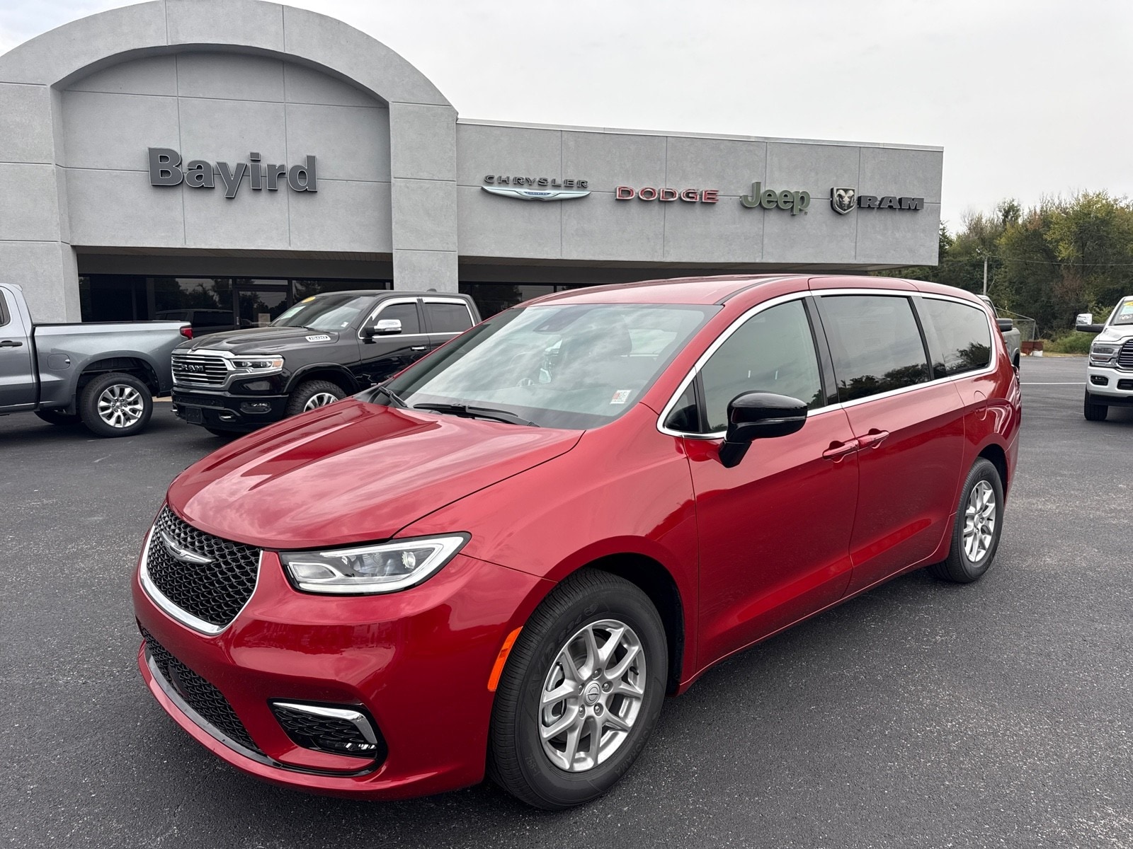 2026 Chrysler Pacifica Select