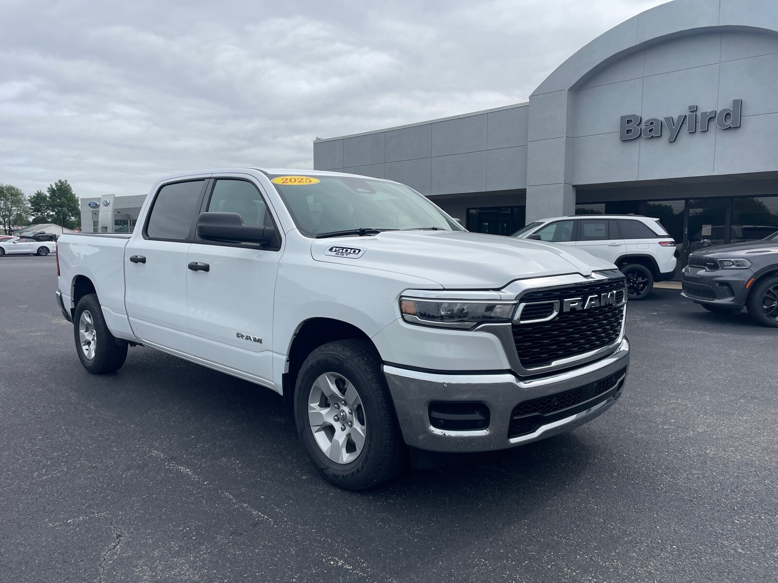 2025 Ram 1500 Tradesman photo 2