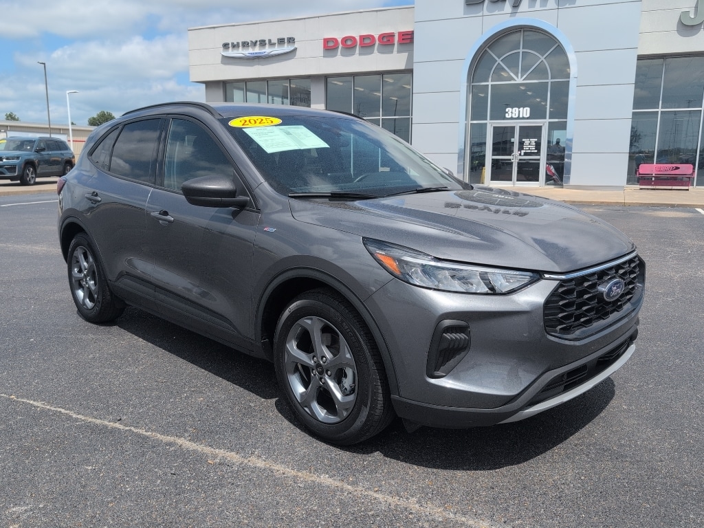 Used 2025 Ford Escape ST-Line Sport Utility