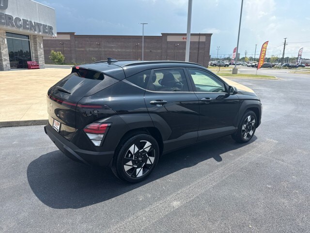 2024 Hyundai Kona SEL photo 2