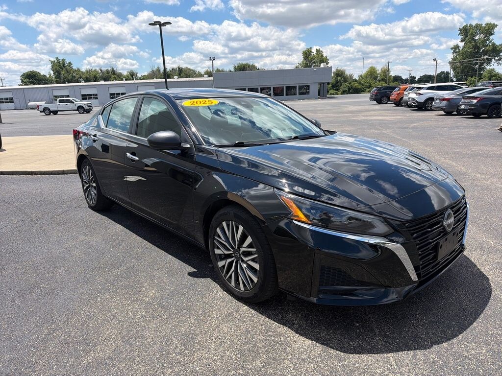 Used 2025 Nissan Altima SV Sedan