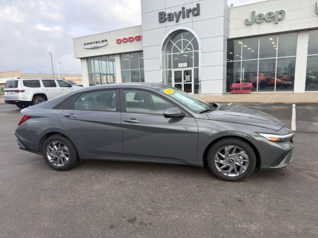 Used 2024 Hyundai Elantra SEL Sedan