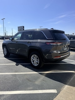 2023 Jeep Grand Cherokee Laredo SUV