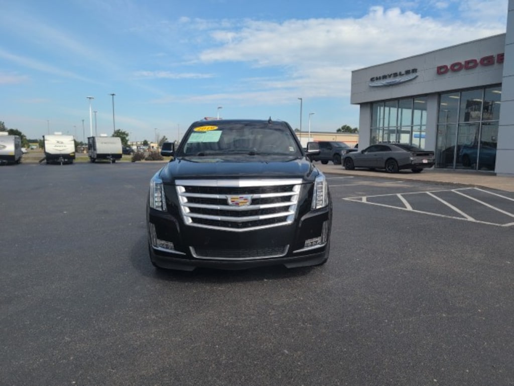 Used 2019 Cadillac Escalade Luxury SUV
