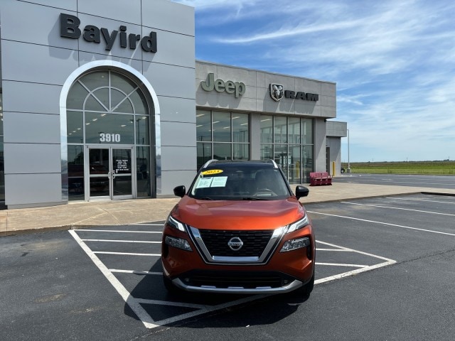 Used 2021 Nissan Rogue Platinum with VIN JN8AT3DD1MW303404 for sale in Blytheville, AR