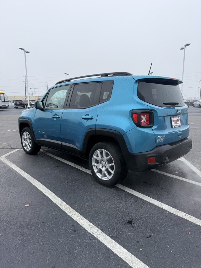 2021 Jeep Renegade Latitude photo 3