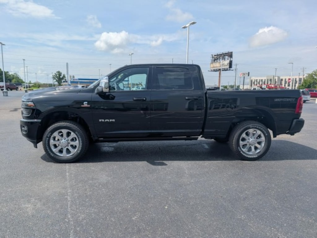 New 2026 Ram 2500 LARAMIE CREW CAB 4X4 6'4 BOX Pickup