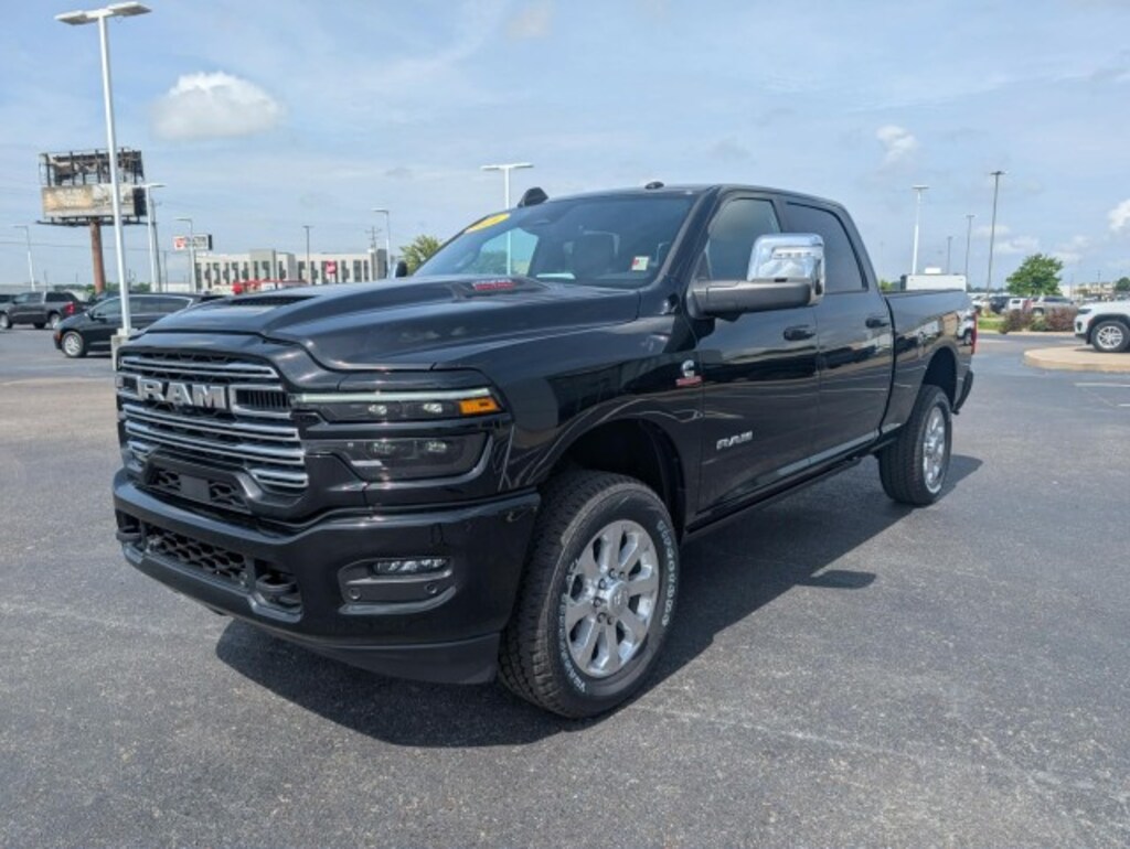 New 2026 Ram 2500 LARAMIE CREW CAB 4X4 6'4 BOX Pickup