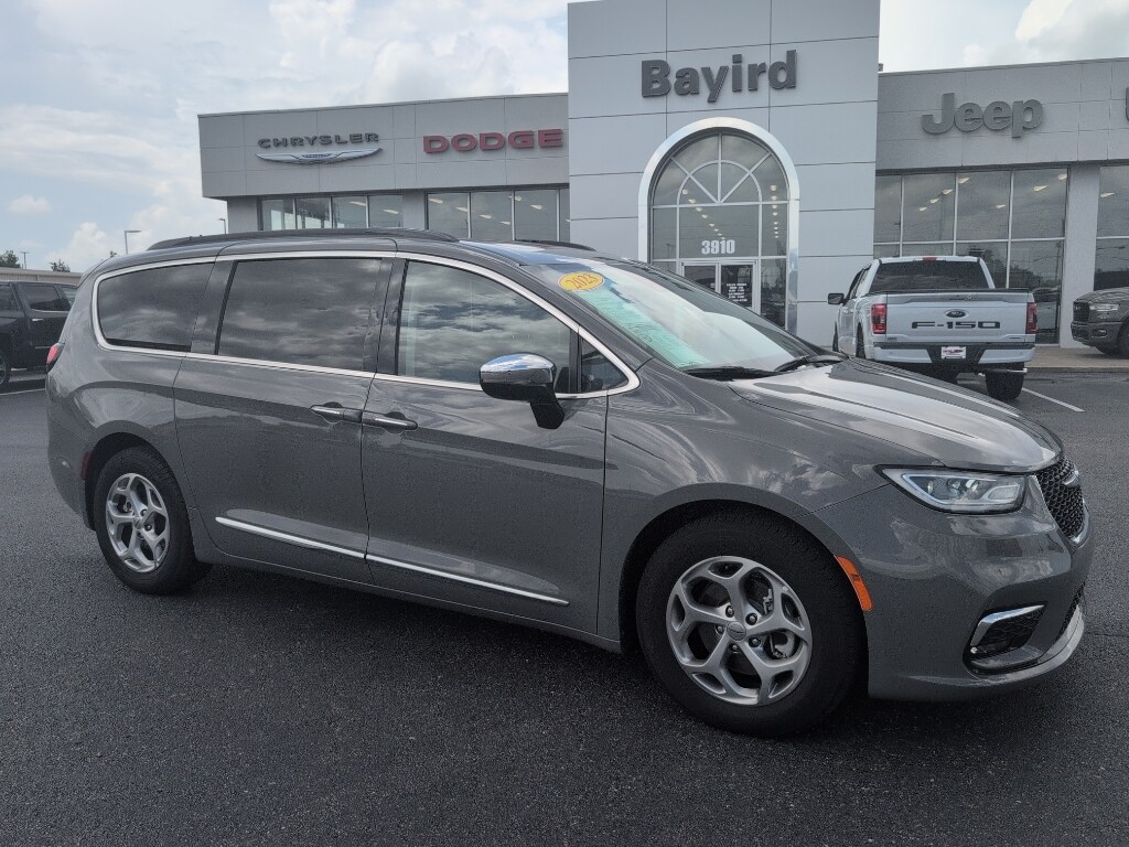 Used 2023 Chrysler Pacifica Limited Passenger Van