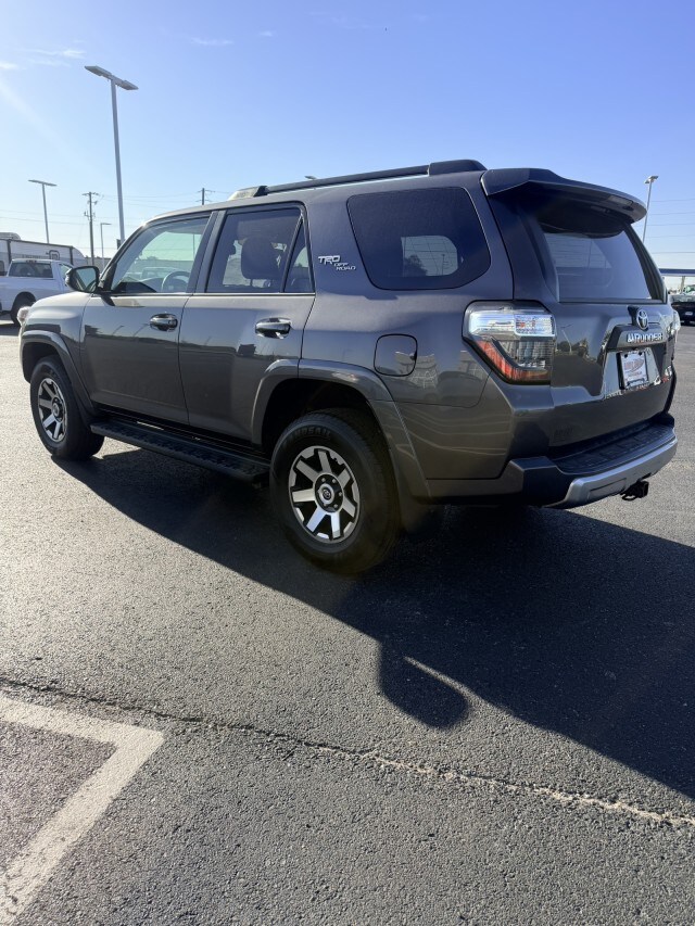 2020 Toyota 4Runner TRD Premium photo 3