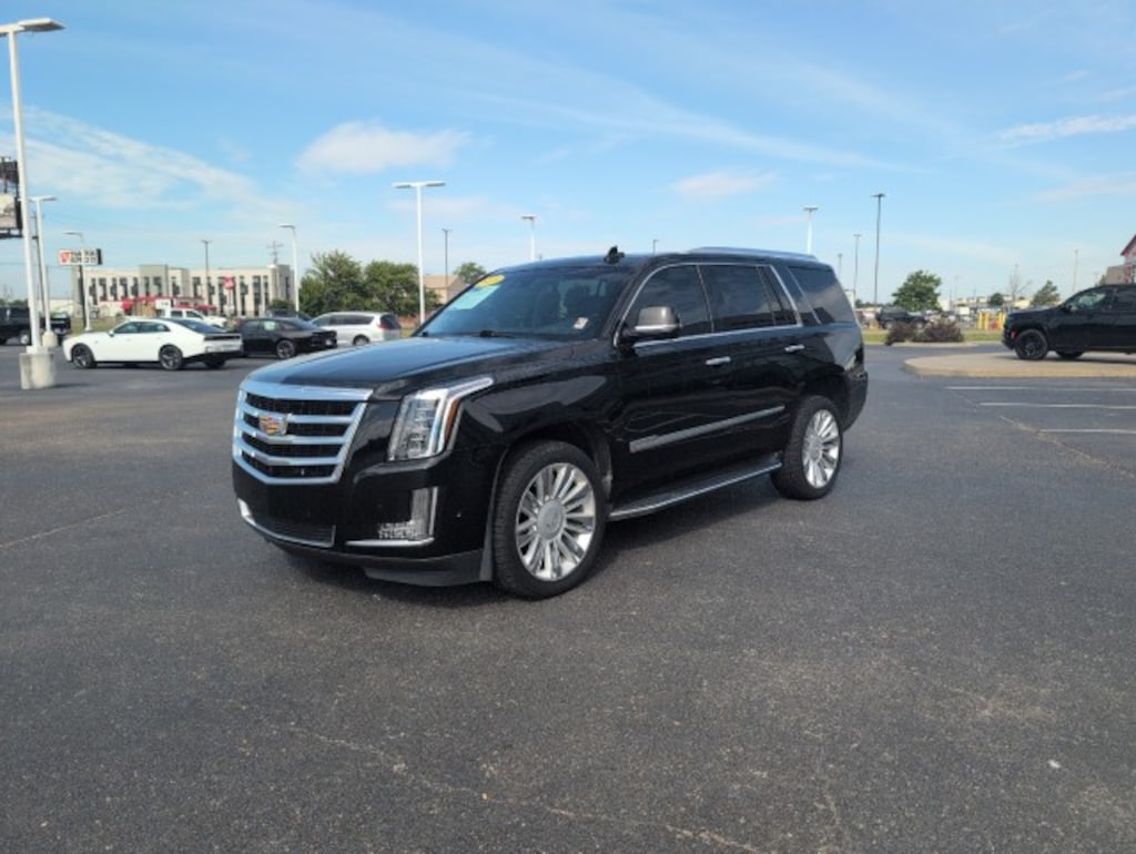 Used 2019 Cadillac Escalade Luxury SUV