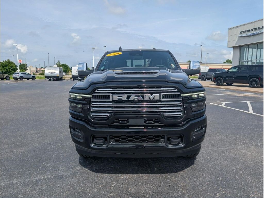 New 2026 Ram 2500 LARAMIE CREW CAB 4X4 6'4 BOX Pickup