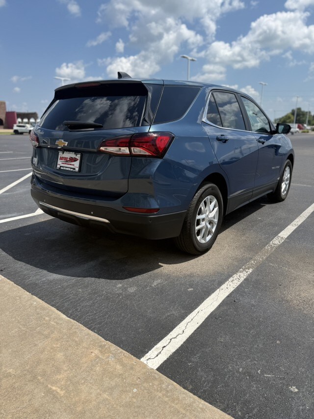 2024 Chevrolet Equinox LT photo 4