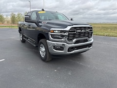 2026 Ram 2500 TRADESMAN CREW CAB 4X4 6'4 BOX Pickup