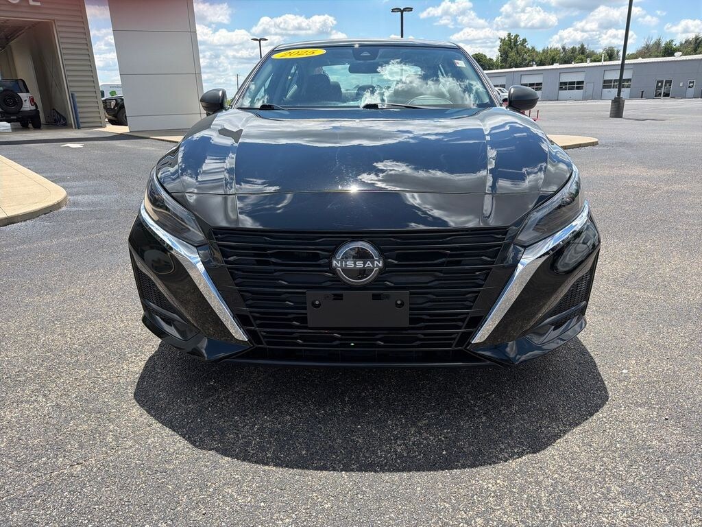 Used 2025 Nissan Altima SV Sedan