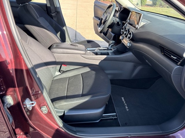 2024 Nissan Sentra SV - Photo 18