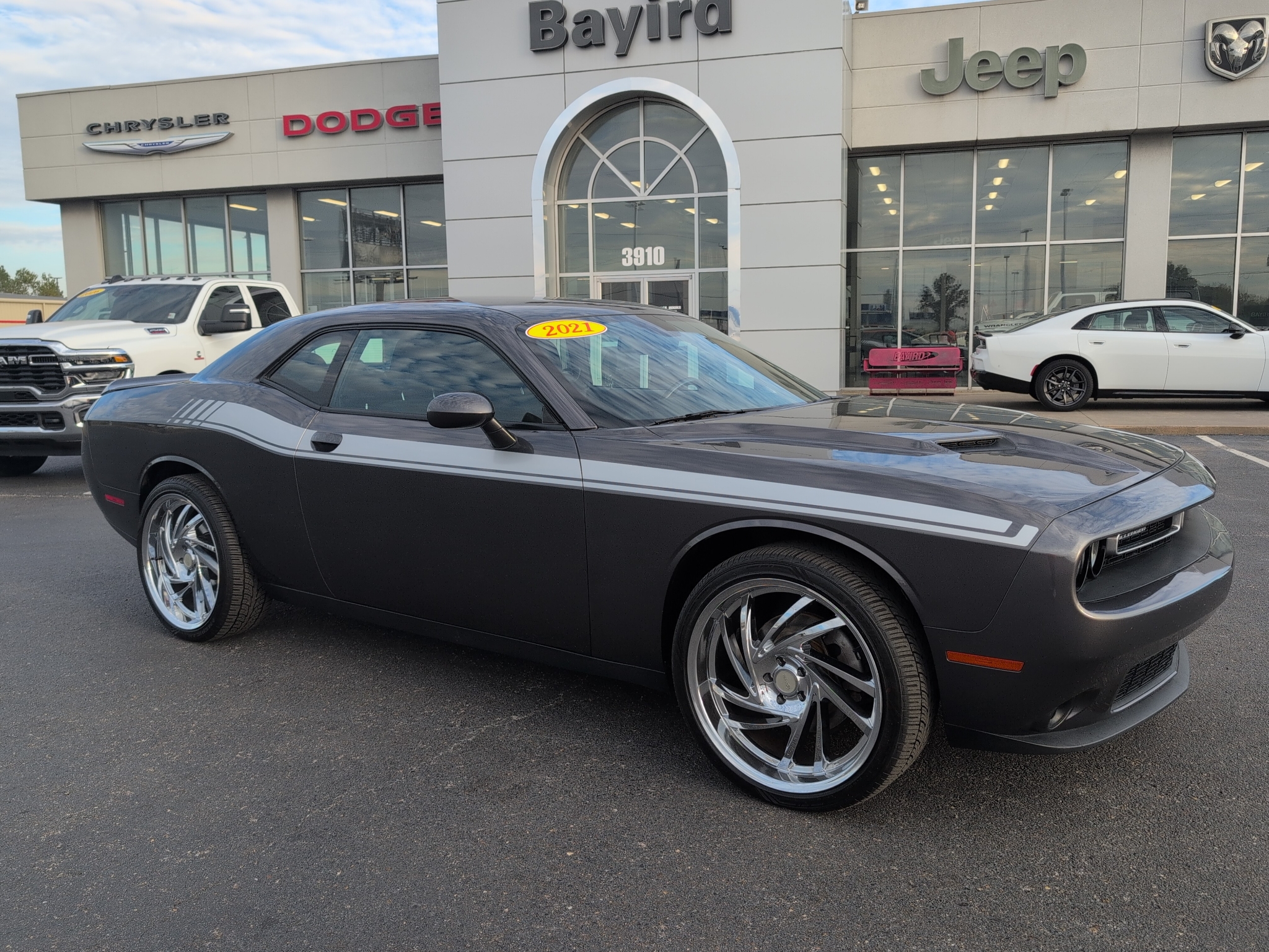 Used 2021 Dodge Challenger SXT Coupe