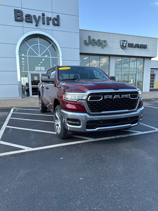 2025 Ram 1500 Tradesman photo 3